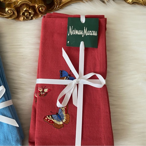 Neiman Marcus Set Butterfly Napkins - Picture 3 of 9